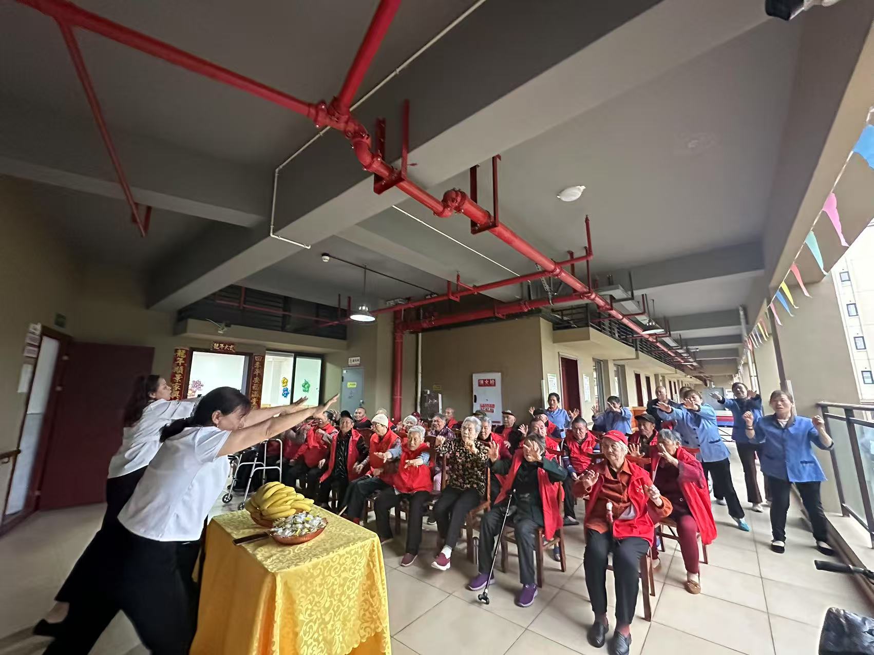 弘扬劳动精神，，，，转达温暖关爱